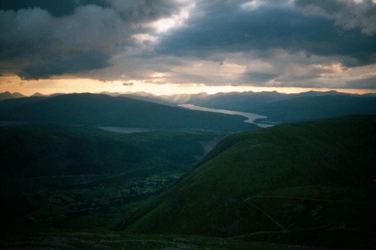 
A view of some of the nice mountain lakes and stuff, and the gold from
the sunset.
